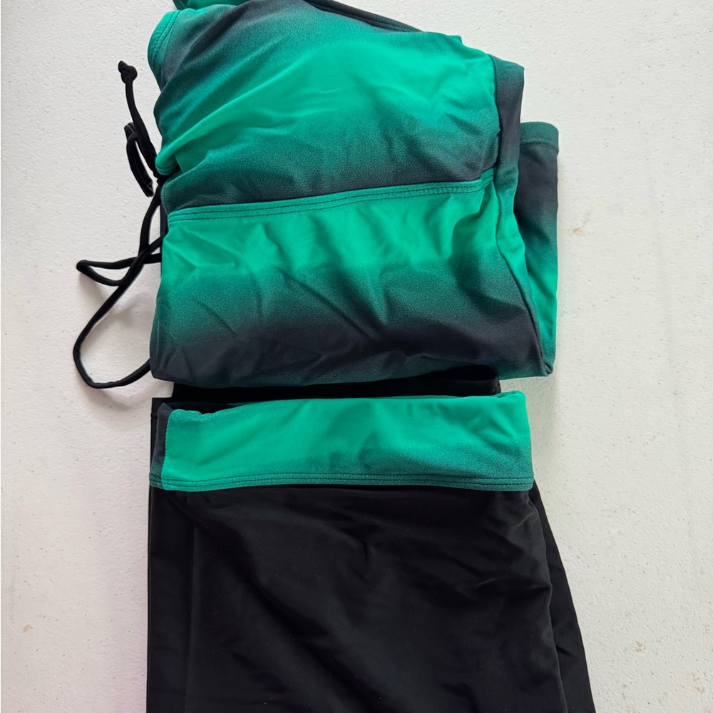 Green and Black Athletic Set